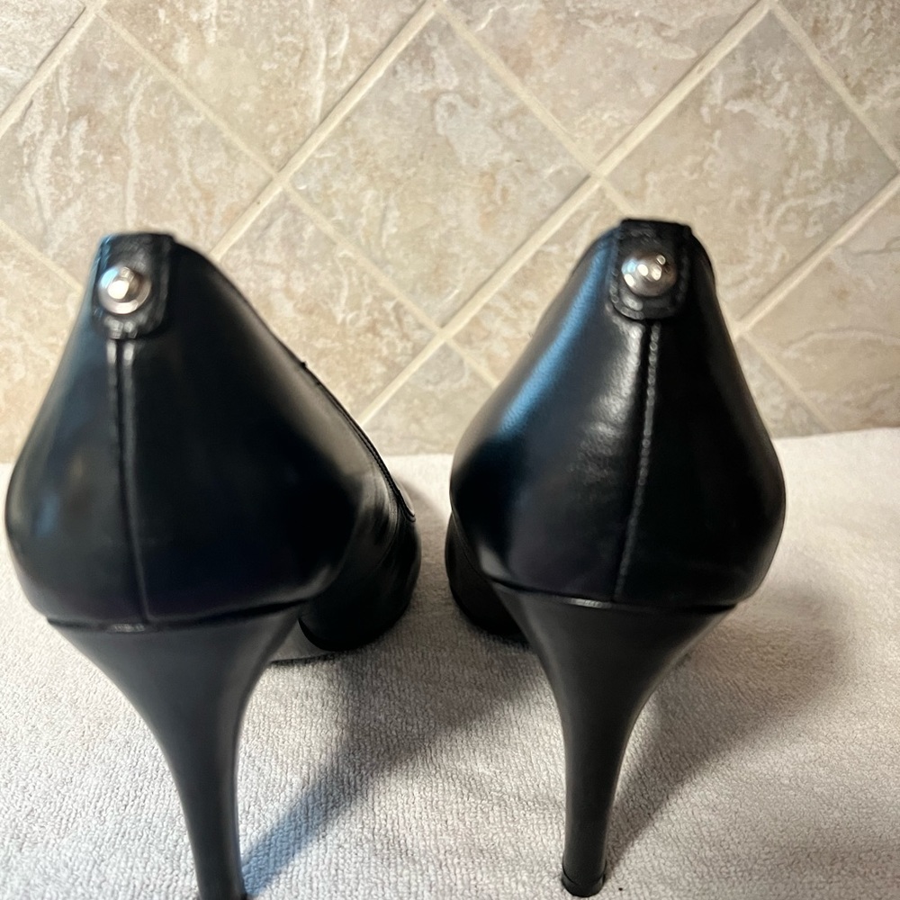 Guess Black Heels, size 10 ladies - Picture 3 of 5